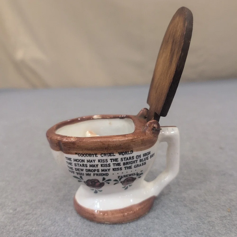 Vintage Ceramic Toilet Goodbye Cruel World Novelty Mug with Wooden Lid Gag Gift - Picture 2 of 6